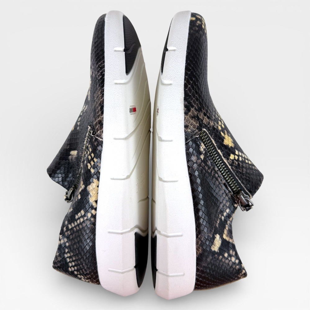 JOHNSTON & MURPHY‎ Tracy Snake Print Slip On Casual Flat Shoes Womens Size 6M - Picture 7 of 12